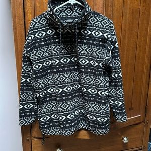 Eddie Bauer black and white patterned long sleeve fleece, size small